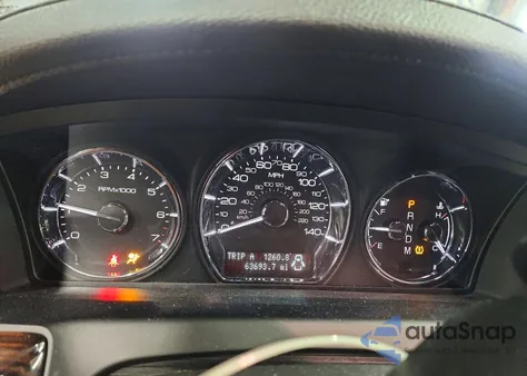 2010 Lincoln Townhouse Mks из США, поврежденный, VIN 1LNHL9DR0AG611237